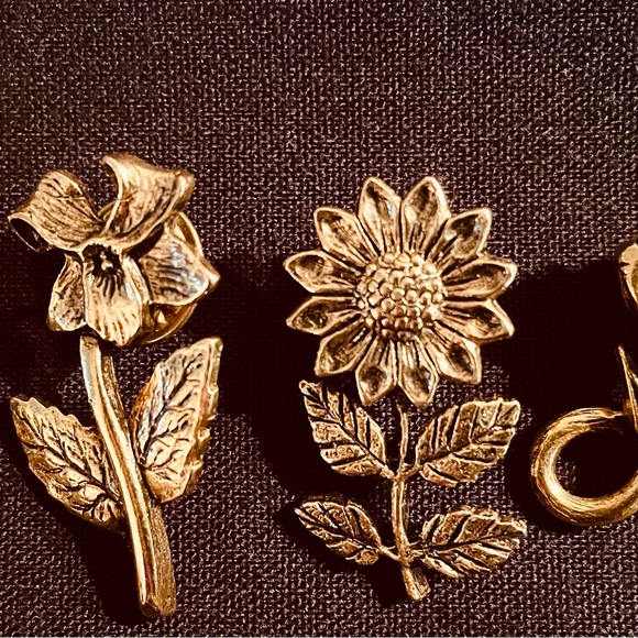 Set of flower pins - Picture 4 of 6